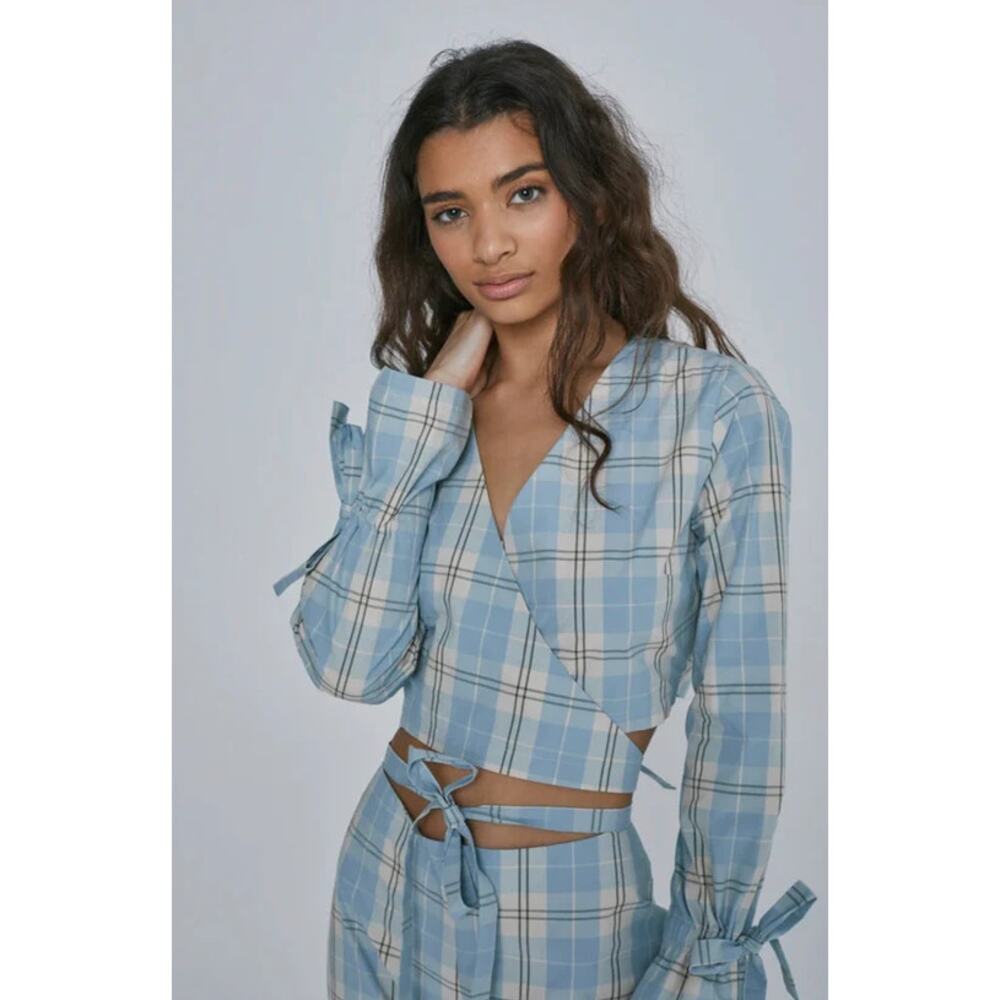 Milk It Vine Plaid Crop Top